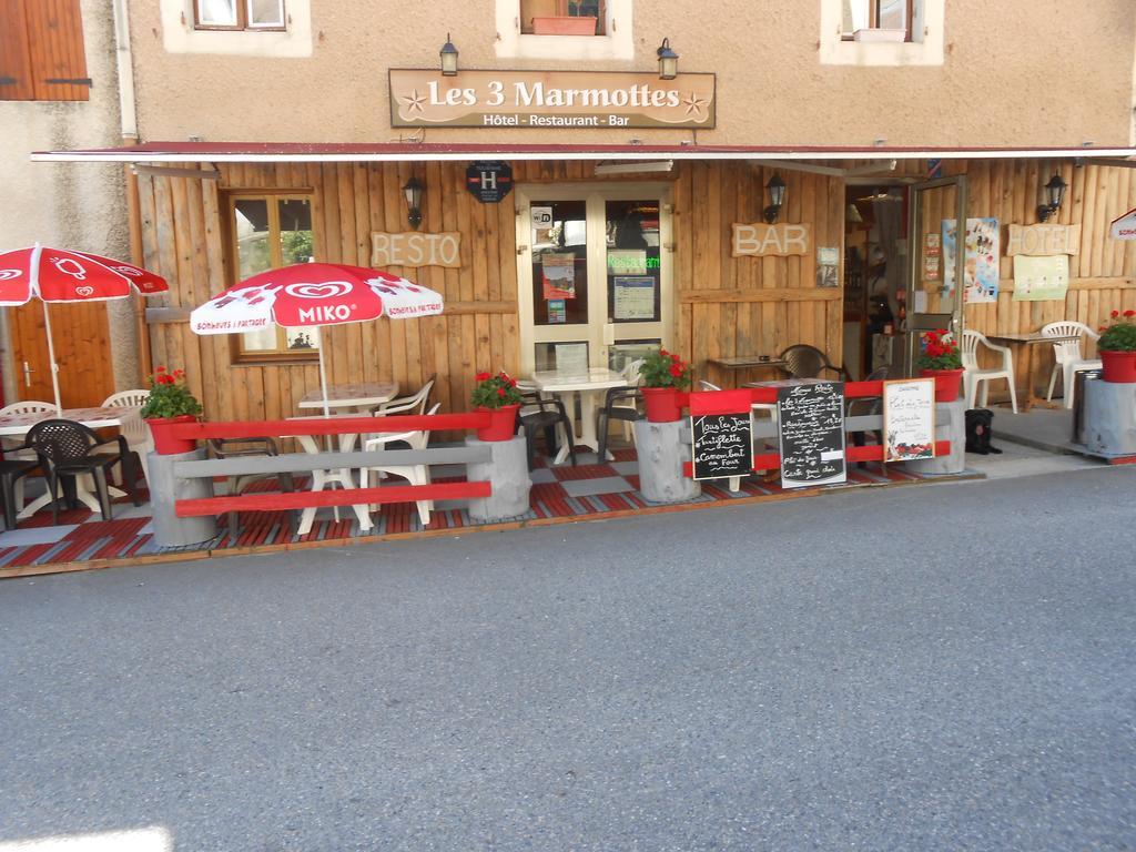 Les 3 Marmottes Hotel Lus-la-Croix-Haute Exterior photo
